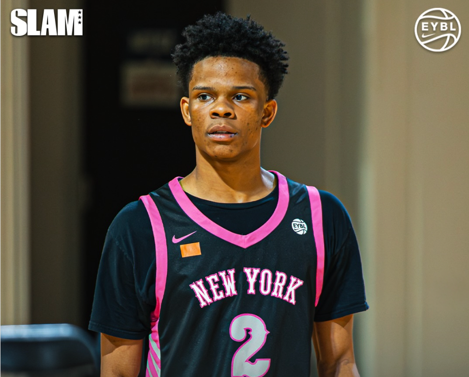 A NY Rens player in a pink-trimmed jersey at Nike EYBL